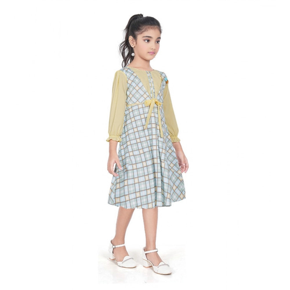 Generic Girl's Digital Twill Striped 3/4 th Sleeve Round Neck Dress (Light Green)